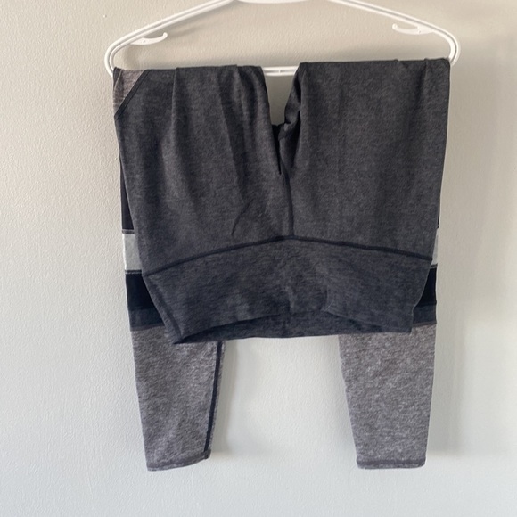 High waisted Alosoft Momentum Legging - Picture 3 of 3